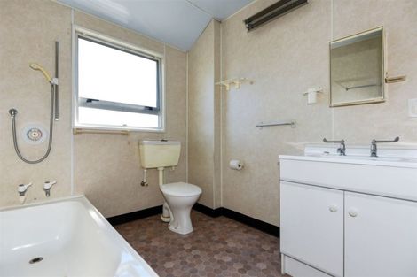 Photo of property in 1/121 Wilsons Road, Saint Martins, Christchurch, 8022