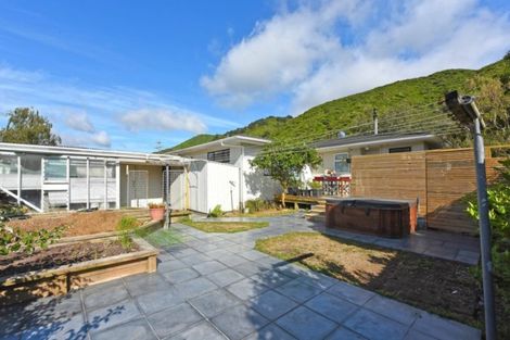 Photo of property in 12 Indiana Grove, Totara Park, Upper Hutt, 5018