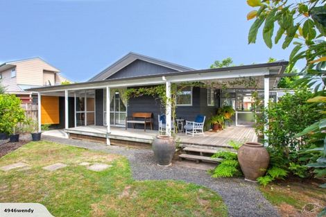 Photo of property in 42 Cholmondeley Crescent, Whitianga, 3510