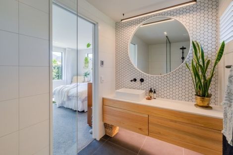 Photo of property in 126 Bowhill Road, New Brighton, Christchurch, 8083