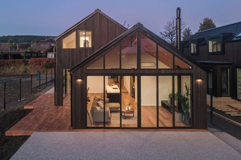 Photo of property in 170c Beacon Point Road, Wanaka, 9305