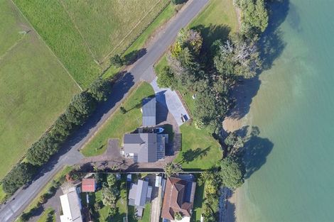 Photo of property in 100 Wharf Road, Clarks Beach, Pukekohe, 2679