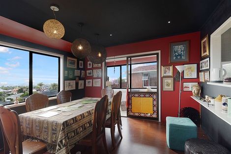 Photo of property in 1/4219 Great North Road, Glendene, Auckland, 0602