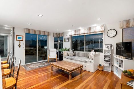 Photo of property in 41 Prospect Terrace, Milford, Auckland, 0620