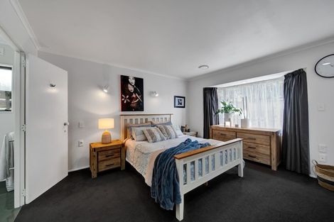 Photo of property in 6 Ashmore Drive, Frankleigh Park, New Plymouth, 4310