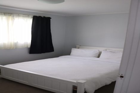 Photo of property in 18 Dunstall Place, Mangere Bridge, Auckland, 2022