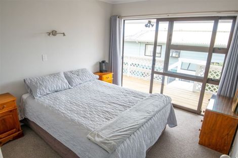 Photo of property in 834b Whangaparaoa Road, Manly, Whangaparaoa, 0930