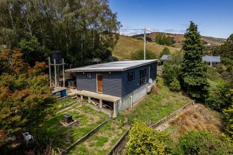 Photo of property in 27 Nore Street, Waihola, Milton, 9073