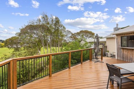 Photo of property in 56 Aorangi Road, Paraparaumu, 5032