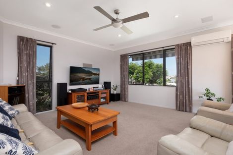 Photo of property in 18 Discovery Avenue, Welcome Bay, Tauranga, 3112