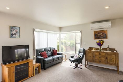 Photo of property in 8 Colorado Crescent, Milson, Palmerston North, 4414