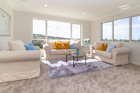 Photo of property in 104 Arran Point Parade, Orewa, 0931