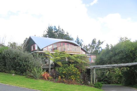 Photo of property in 213 Tirohanga Drive, Whangamata, 3620