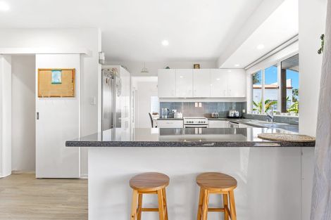 Photo of property in 12 Castaway Place, Gulf Harbour, Whangaparaoa, 0930