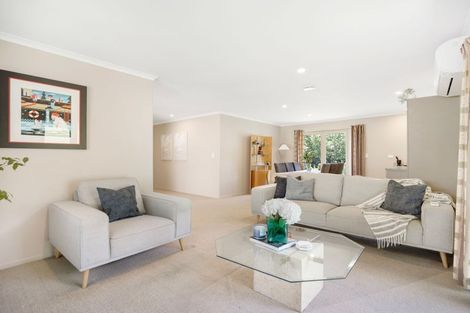 Photo of property in 8 Libra Place, Kawaha Point, Rotorua, 3010