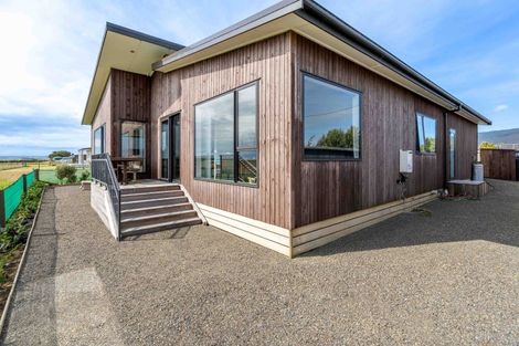 Photo of property in 1 Surrey Street, Orepuki, Riverton, 9881