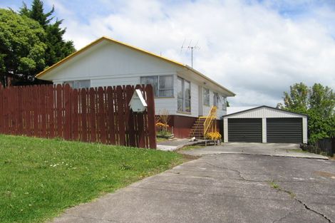 Photo of property in 40 Peverill Crescent, Papatoetoe, Auckland, 2025