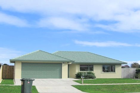 Photo of property in 71 Awatea Avenue, Paraparaumu, 5032