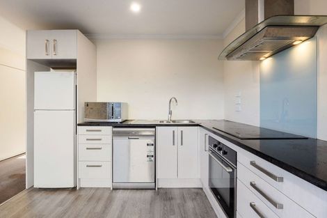 Photo of property in 4/215 Massey Street, Frankton, Hamilton, 3204