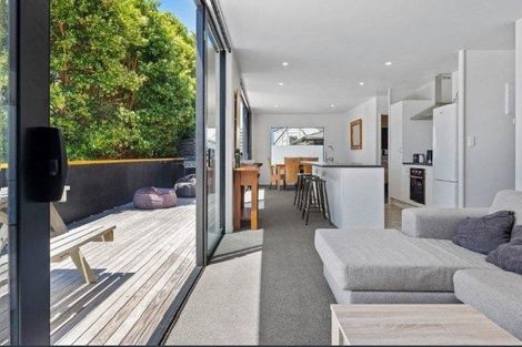 Photo of property in 21 Cumberland Street, Leigh, 0985