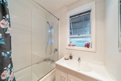 Photo of property in 63 Routley Crescent, Elderslea, Upper Hutt, 5018