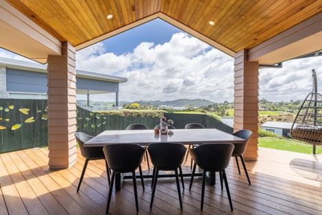 Photo of property in 10 Mahana Place, Raglan, 3225