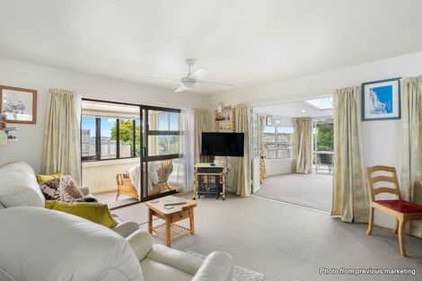 Photo of property in 4 Brian Crescent, Stanmore Bay, Whangaparaoa, 0932