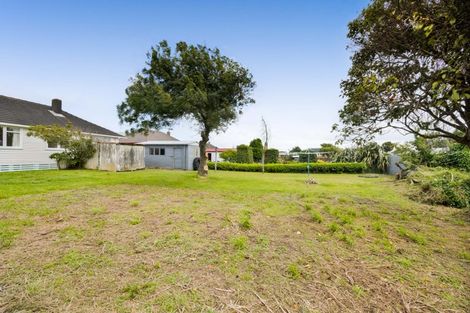 Photo of property in 6 Mcguire Street, Hawera, 4610