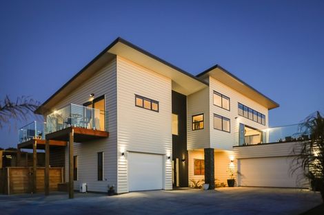 Photo of property in 34 Golf Vue Place, Castlecliff, Whanganui, 4501