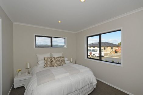 Photo of property in 89 Riverstone Drive, Riverstone Terraces, Upper Hutt, 5018