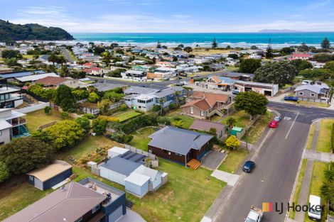 Photo of property in 2b Browns Drive, Waihi Beach, 3611