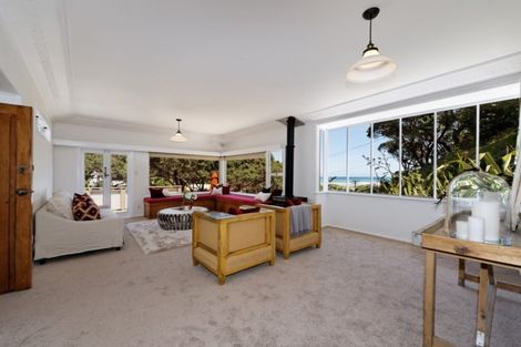 Photo of property in 35 Beach Valley Road, Piha, New Lynn, 0772