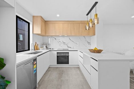 Photo of property in 3/6 Robertson Road, Ranui, Auckland, 0612