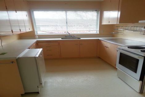 Photo of property in 73 Mellons Bay Road, Mellons Bay, Auckland, 2014