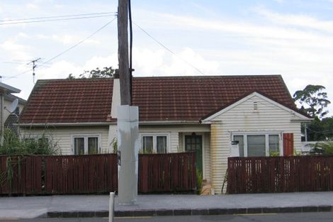 Photo of property in 9 Kingsway, Three Kings, Auckland, 1024