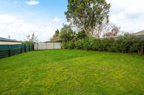 Photo of property in 6 Kauri Crescent, Hawera, 4610
