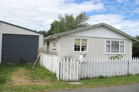 Photo of property in 21 Douglas Road, Amberley, 7410