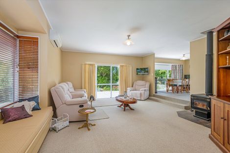 Photo of property in 27 Cambridge Street, Pahiatua, 4910