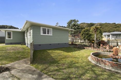 Photo of property in 20 Rakaia Grove, Wainuiomata, Lower Hutt, 5014