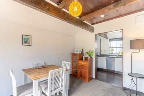 Photo of property in 144 Akaroa Drive, Maupuia, Wellington, 6022