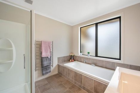 Photo of property in 48 Twickenham Place, Nawton, Hamilton, 3200