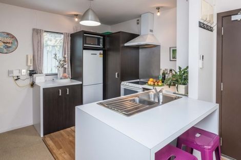 Photo of property in 8p Finlay Terrace, Mount Cook, Wellington, 6021