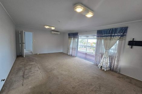Photo of property in 18 Dunstall Place, Mangere Bridge, Auckland, 2022