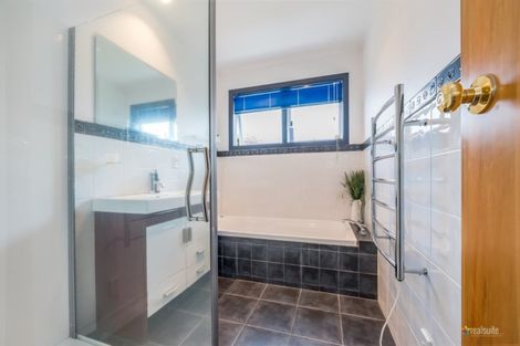 Photo of property in 15 Wilson Grove, Normandale, Lower Hutt, 5010