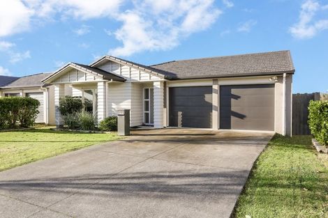 Photo of property in 122 Popokatea Drive, Takanini, 2112