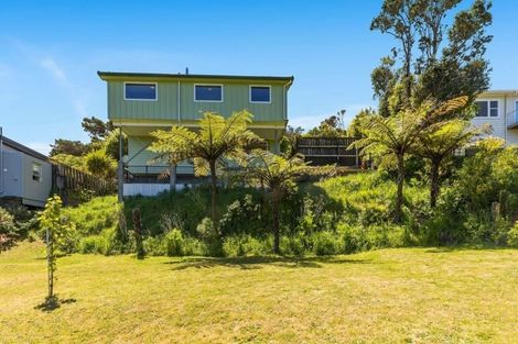Photo of property in 37 Titiro Moana Road, Korokoro, Lower Hutt, 5012
