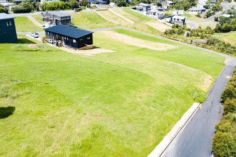 Photo of property in 5 Galaxy Lane, Langs Beach, 0582