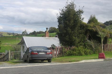 Photo of property in 21 Union Street, Hikurangi, 0114