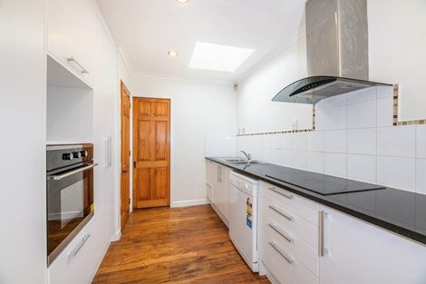 Photo of property in 36 Woodside Road, Massey, Auckland, 0614