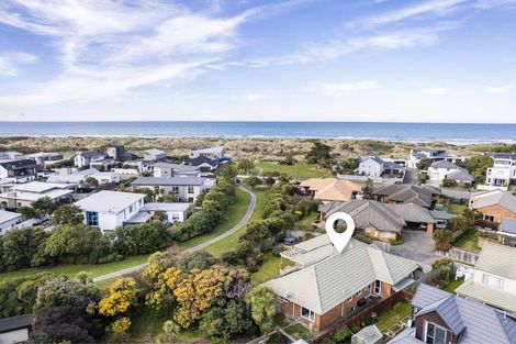 Photo of property in 14 Eastwood Rise, Waimairi Beach, Christchurch, 8083